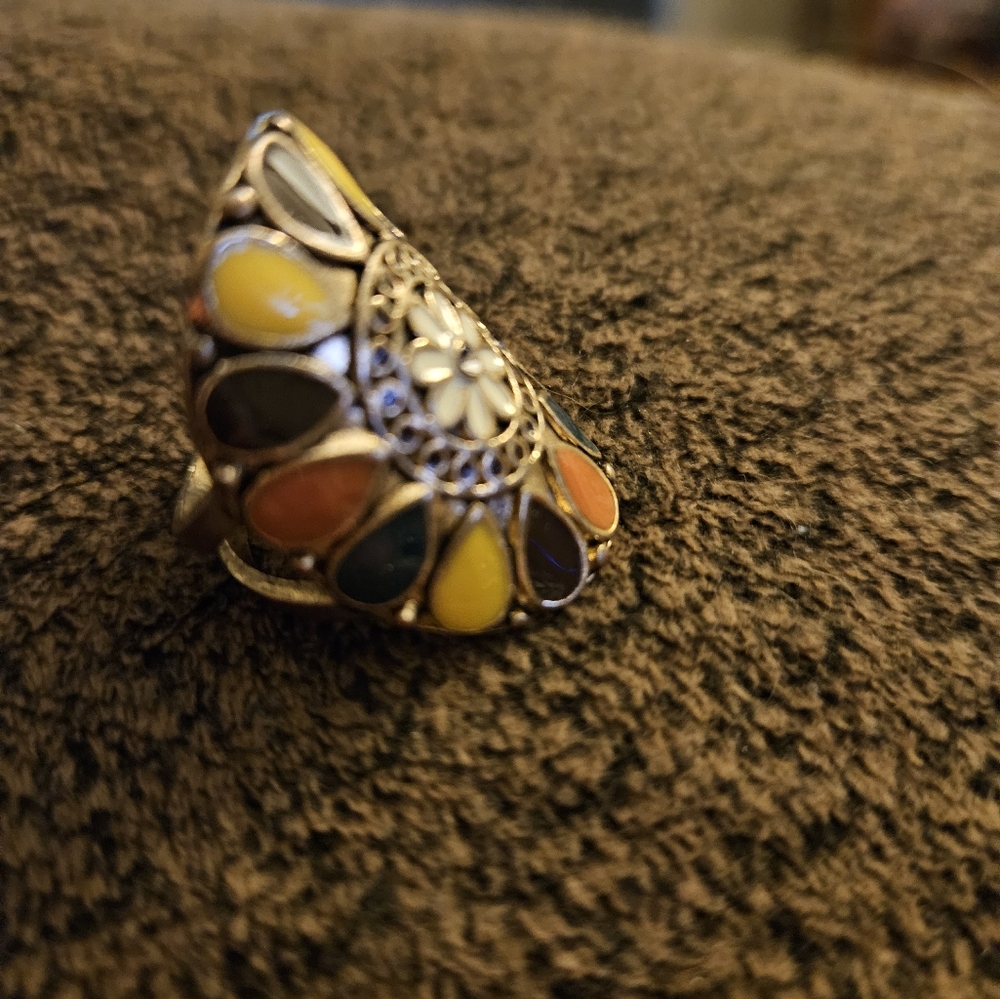 Flower ring - Picture 2 of 4